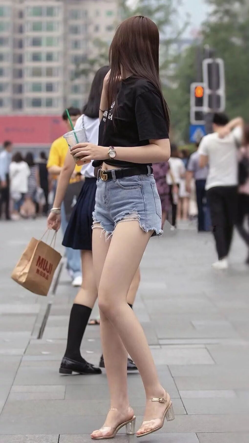 利物浦中场球员梅开二度，成全队焦点，效力过利物浦的中锋